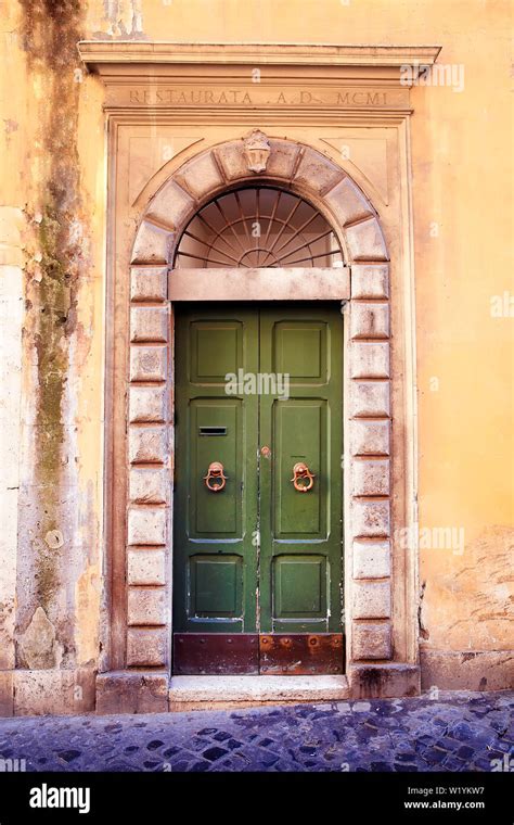 dior to door
